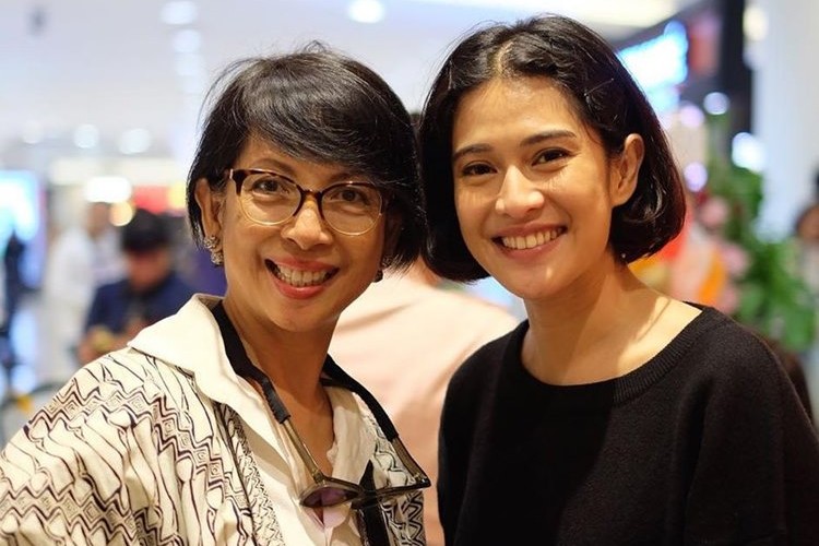 Banyak yang Belum Tahu, ini 9 Artis Papan Atas yang Orang Tuanya adalah Pengajar