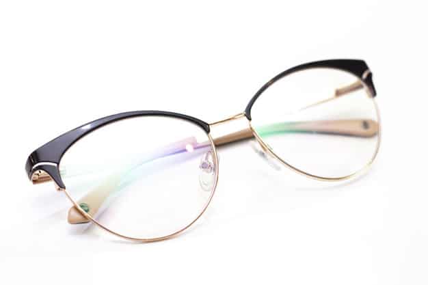 4 Trik Memilih Frame Kacamata Sesuai Karakter dan Bentuk Wajah. Please, Jangan Asal!
