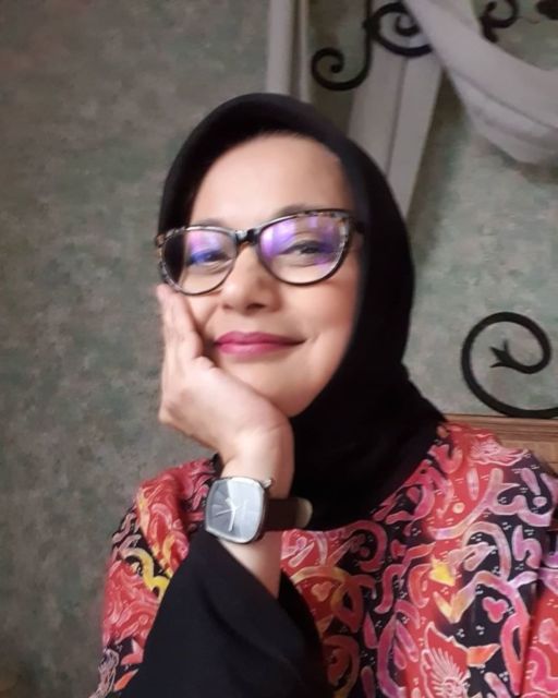Bikin Salut,10 Artis ini Tetap Melanjutkan Pendidikan Meski Sudah Berumah Tangga. Inspiratif!