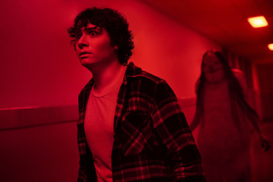 Hal Konyol yang Sering Terjadi dalam Film Horor. Kenapa Selalu Begini sih?!
