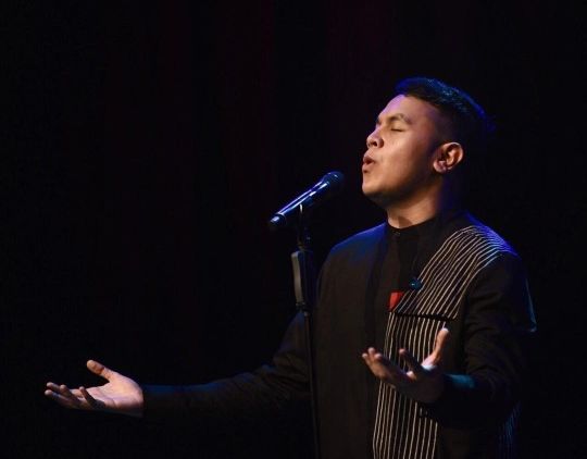 Saat Kamu Lagi Galau, Coba Deh Dengerin 5 Rekomendasi Lagu Ini~