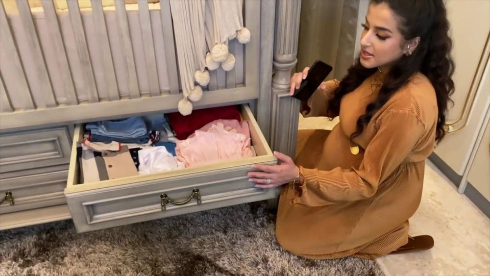 11 Potret Kamar Anak Tasya Farasya. Bernuansa Emas dan Mewah, Serasa di Negeri Dongeng
