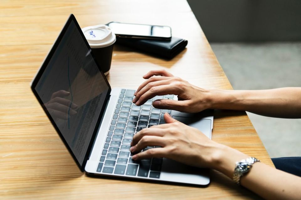 Cara Mengatur Keuangan Usai Mendadak Kena PHK. Biar Bisa Bertahan, Alokasi Pesangon Mesti Pas