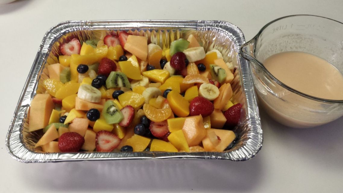 Rahasia di Balik Salad Buah yang Awet dan Sausnya Nggak Cepat Berair. Bisa Dimakan Besok Lagi