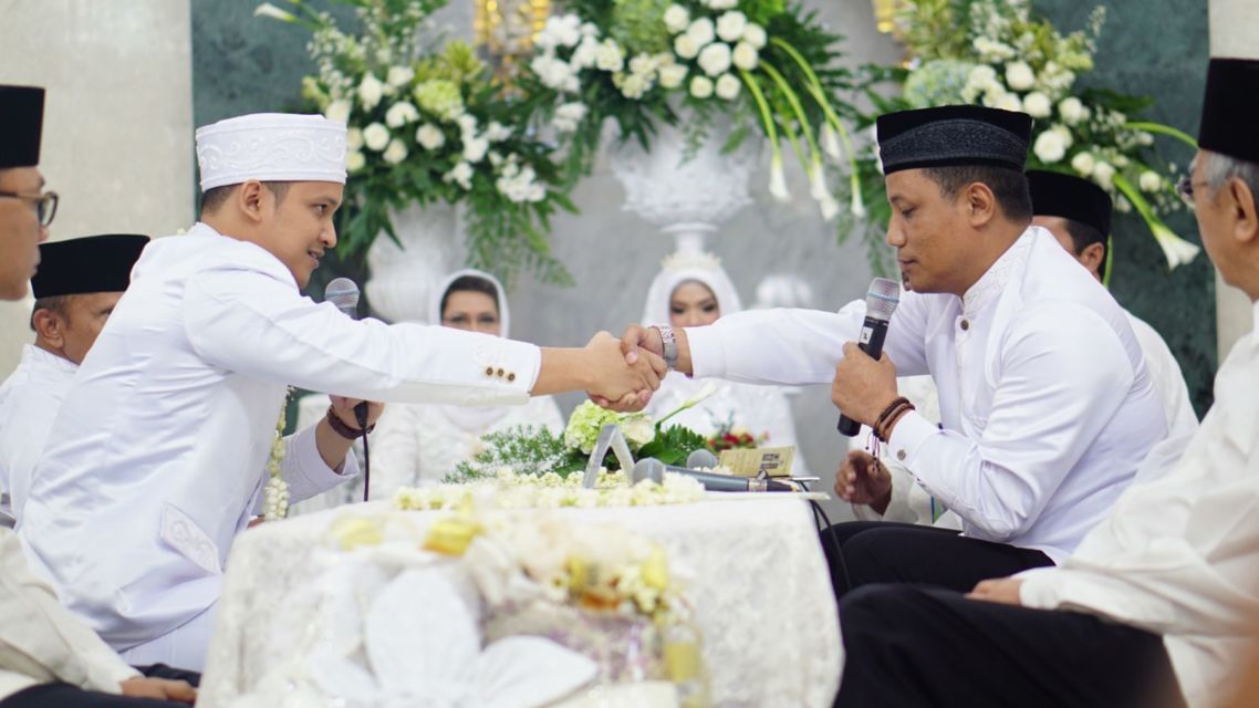 Nggak Cuma Budaya Korupsi, 10 Hal ini Ternyata juga Gambaran dari 'Indonesia Banget'