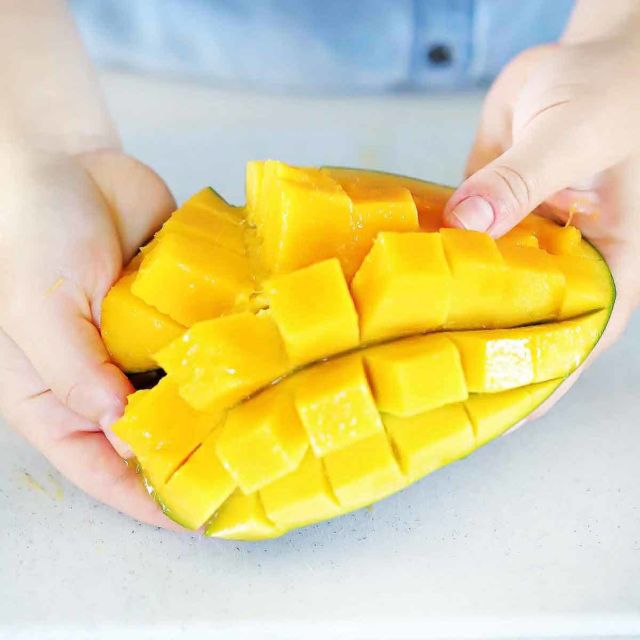 6 Ciri-ciri Buah Mangga Masak Pohon dan Bukan Karbitan. Lebih Manis, Segar, Berserat Dagingnya