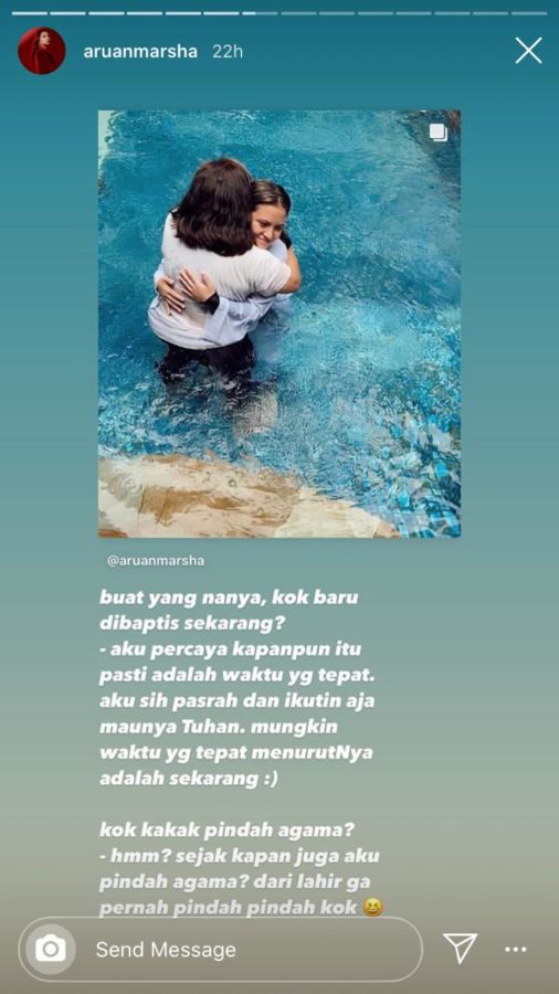 Unggah Momen Saat Dibaptis, Marsha Aruan Tegaskan Tak Pernah Pindah Agama