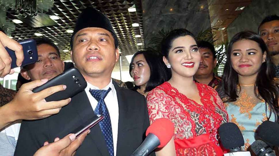 7 Potret Figur Publik yang jadi Istri Pejabat, Rindu Kemunculannya di Layar Kaca