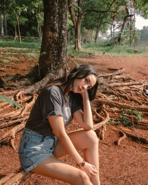 Ternyata Masih Lanjut Kuliah, Anya Geraldine Unggah Momen Dirinya saat Lulus Sidang Skripsi