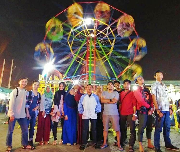 5 Gejolak Rasa yang Muncul Saat Naik Kora-Kora Pasar Malam. Coba Sekali dan Nggak Mau Lagi! 12 5 Gejolak Rasa yang Muncul Saat Naik Kora-Kora Pasar Malam. Coba Sekali dan Nggak Mau Lagi!