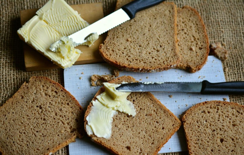 Kelebihan Roti Gandum Dibanding Roti Tawar dan Cara Mengecek Labelnya. Kadang Ada Campurannya!
