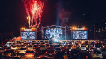 Serunya Konser Musik Drive-In di Jakarta, Tepuk Tangan Penonton Diganti Klakson Mobil Bersahutan