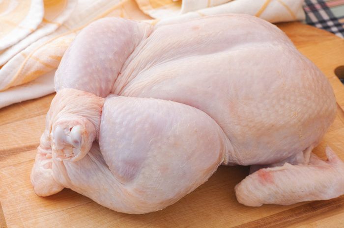 6 Ciri Ayam Potong Segar dan Bedanya dengan Ayam Tiren. Dari Warna dan Tekstur Bisa Kelihatan