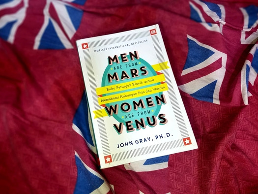 Review Buku Men Are From Mars, Women Are From Venus. Buku Best Seller yang Tak Lekang Zaman