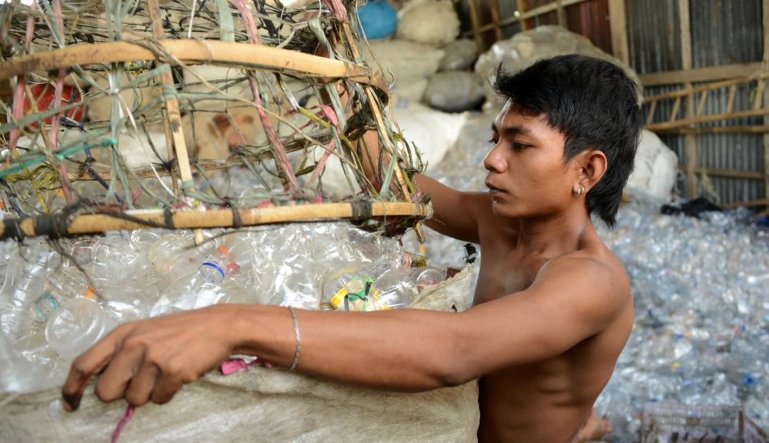 6 Tips Memulai Bisnis Daur Ulang Sampah Plastik. Sering Diremehkan, Padahal Omzetnya Lumayan