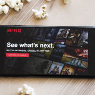5 Aplikasi Streaming Biar Tetap Betah #DiRumahAja. Kamu Udah Pakai yang Mana Aja?