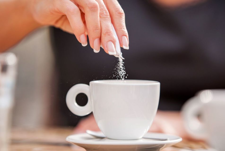 6 Rahasia Nyeduh Kopi Tubruk yang Minim Ampas dan Nendang Rasanya. Pakai Kopi Saset juga Bisa