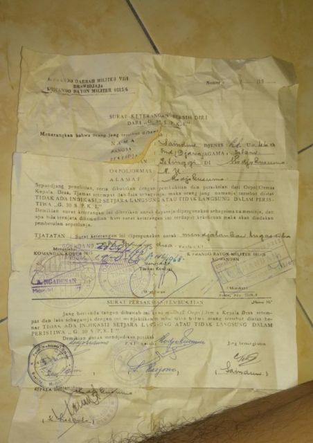 Dari Hasil Ujian Sampai Ijazah, inilah 11 Kertas Nggak Terduga yang Jadi Bungkus Gorengan 33 Dari Hasil Ujian Sampai Ijazah, inilah 11 Kertas Nggak Terduga yang Jadi Bungkus Gorengan