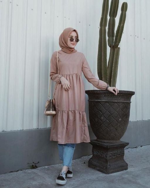 4 Alasan Kenapa Tunik Berbahan Katun Memang Pilihan Terbaik Buat Para Hijaber. Wajib Baca!