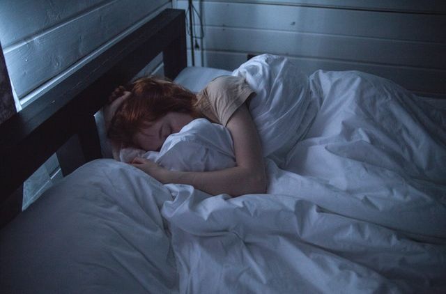 Terlalu Lama Tidur Itu Bahaya. 5 Cara Ini Bantu Kamu Terhindar dari Dampak Buruknya