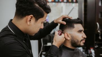 Surat Terbuka dari Tukang Cukur Rambut: Tolong Jangan Ada Lagi Permintaan Potong Rapi