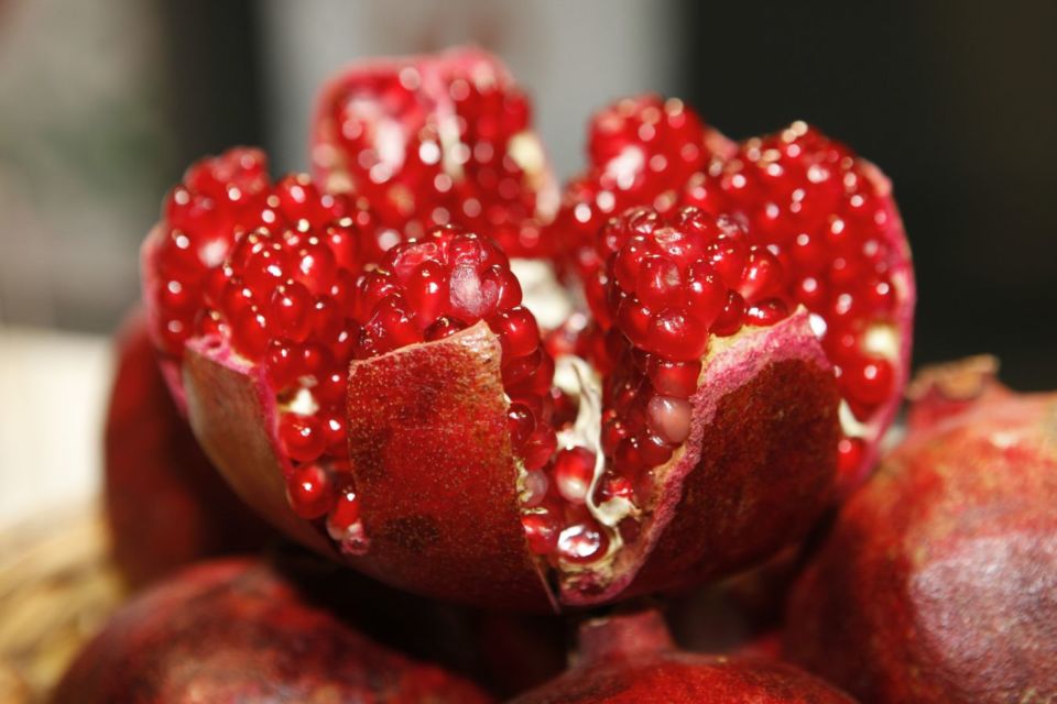 8 Buah Penambah Darah yang Ampuh Atasi Anemia. Asupan buat yang Lagi Mens atau Suka Kliyengan