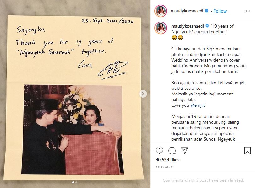 Rayakan Ulang Tahun Pernikahan Ke-19, ini Bukti Kalau Maudy Koesnaedi Seakan Tak Menua Sama Sekali 5 Rayakan Ulang Tahun Pernikahan Ke-19, ini Bukti Kalau Maudy Koesnaedi Seakan Tak Menua Sama Sekali