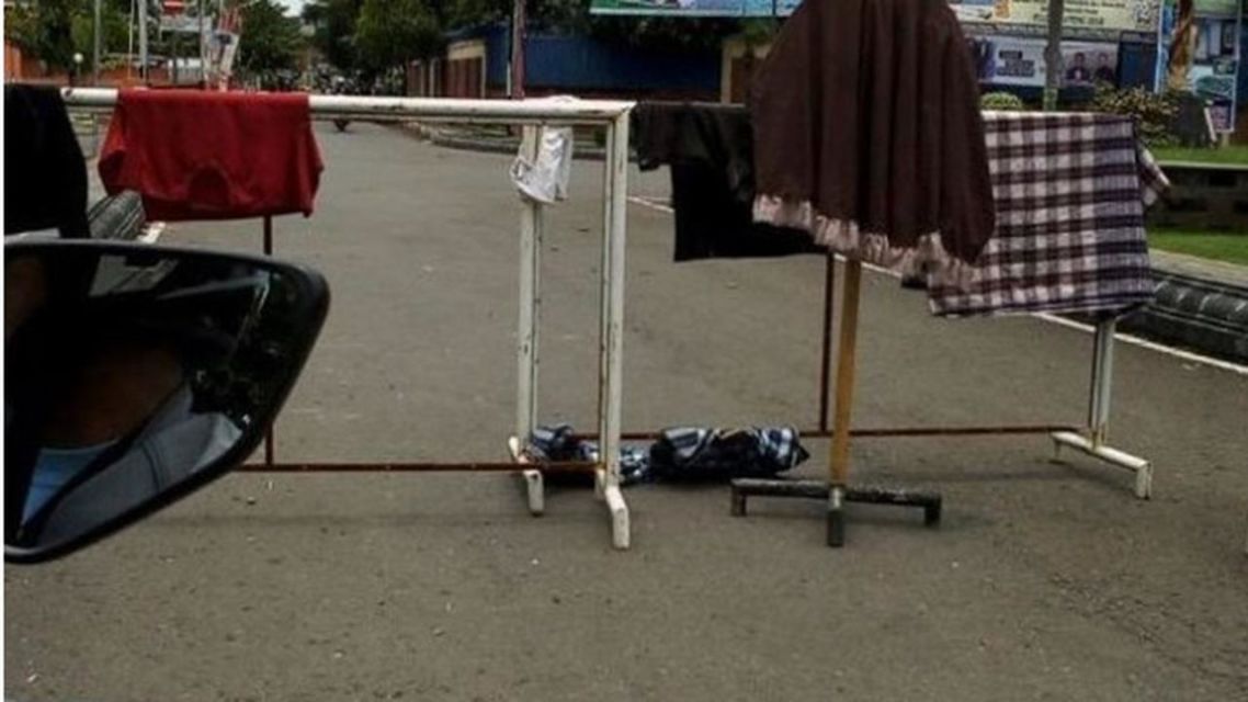 11 Cara Kocak Orang Indonesia Mengeringkan Segala Hal. Nggak Perlu Repot Beli Hairdryer Segala~