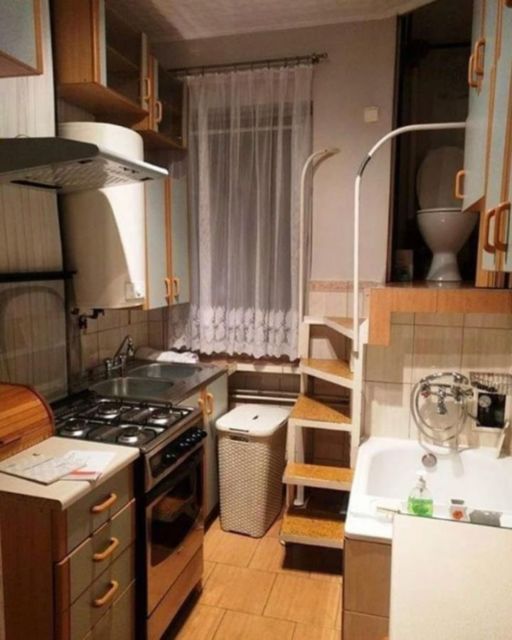 11 Desain Dapur yang Bikin Ngakak, Saking Nyelenehnya. Chef Juna Pasti Migren Melihat ini :(