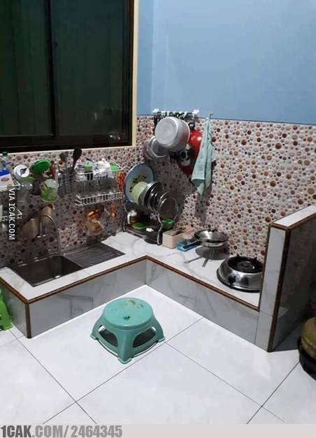 11 Desain Dapur yang Bikin Ngakak, Saking Nyelenehnya. Chef Juna Pasti Migren Melihat ini :(