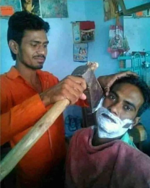 11 Momen Kocak yang Terjadi Saat Cukur Rambut. Ada-Ada Aja Kelakuan Tukang Cukur Zaman Sekarang