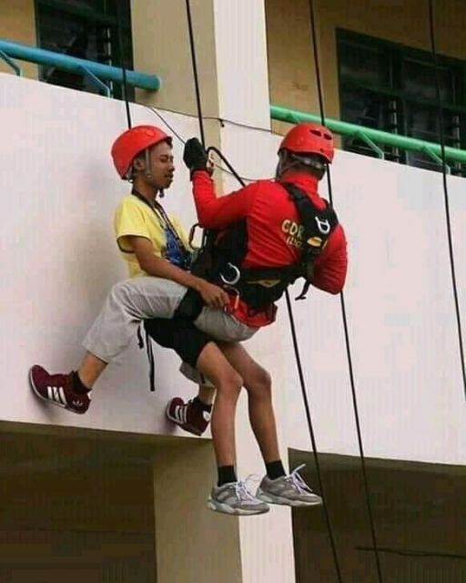 11 Foto ini Buktikan Bahwa Suami itu Perlu Banget Dijaga dan Diawasi. Jadi Istri Berat, ya :(