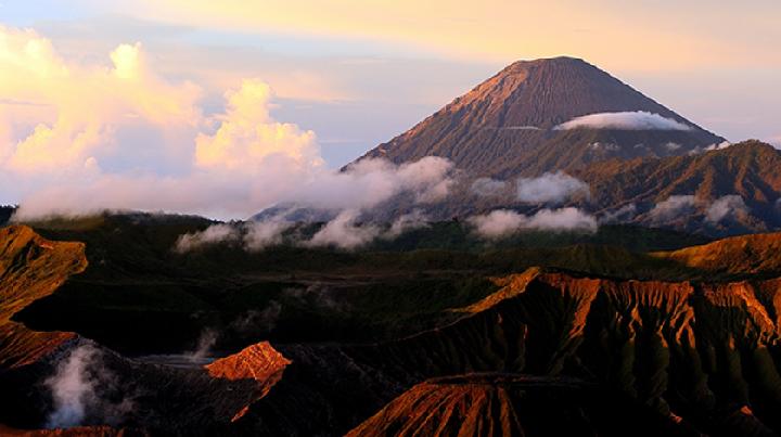 8+ Tips Untuk Pendaki Pemula, Jangan Cuma Sebatas Bergaya Aja Nih!