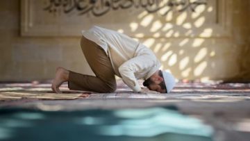 Tata Cara Sholat Jamak, Menggabungkan Sholat Wajib bagi yang Terkendala. Tak Ada Alasan, ya~