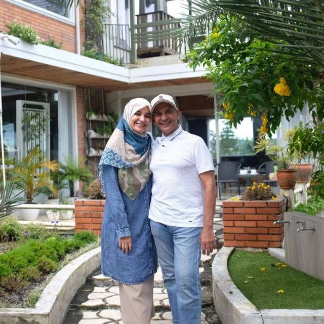 Lika-liku Asmara Mark Sungkar Menikahi Santi Asoka; Sempat Ditentang Anak dan Tak Direstui Mertua