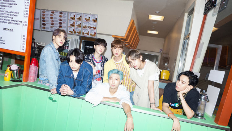 #HipweeDaebak-Jadi Kpopers Nggak Selalu Negatif, Masuknya Aja Ada Jalur.