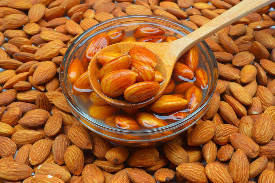 Cara Hemat Bikin Susu Almond yang Ampasnya Bisa Dipakai. Satu Cangkir Kacang Jadi Seliter!