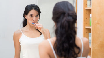 5 Alasan Pentingnya Sikat Gigi Sebelum Tidur. Lawan Rasa Malas dan Ngantuk demi Kesehatanmu!