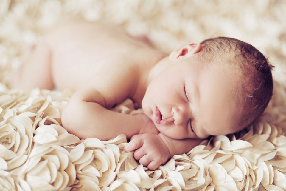 73 Ide Nama Bayi Indonesia yang Terdengar Puitis. Manis Didengar untuk si Kecil Tersayang