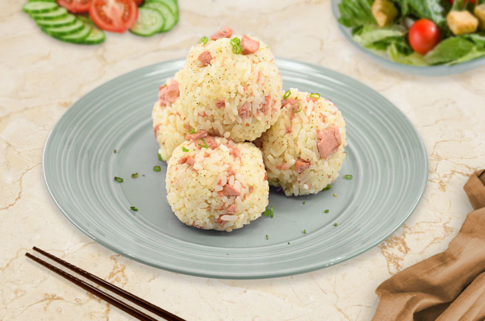 6 Kreasi Nasi Kepal Homemade untuk Sarapan atau Bekal. Makan Nasi Telur Tiap Pagi? Bosan ah~