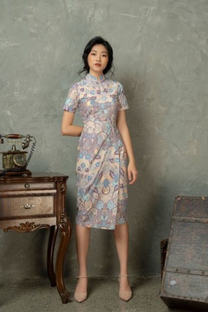 Jadi Unik dan Cantik, Ini 5 Potret Dress Batik yang Sudah Dirombak Secara Kreatif