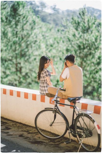 12 Ide Pre-wedding dengan Latar yang Realis, Unik, dan Menggemaskan! 19