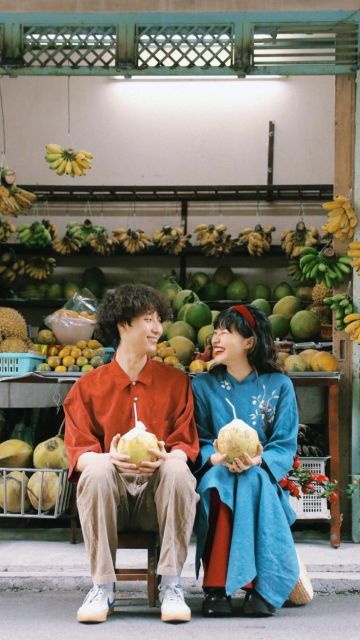 12 Ide Pre-wedding dengan Latar yang Realis, Unik, dan Menggemaskan! 15