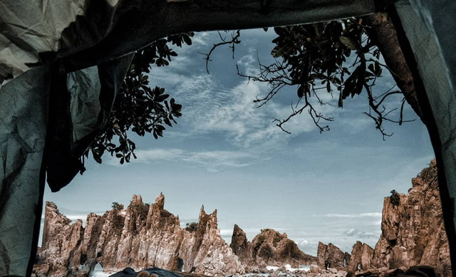 #DiIndonesiaAja – Surga tersembunyi Lampung telah ditemukan, Pantai Gigi Hiu Segudang Panorama yang Mengagumkan dan Wajib Dikunjungi!