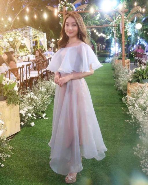 Nggak Terpikirkan Sebelumnya, Ini 9 Modifikasi Bagian Lengan Kebaya yang Unik tapi Elegan