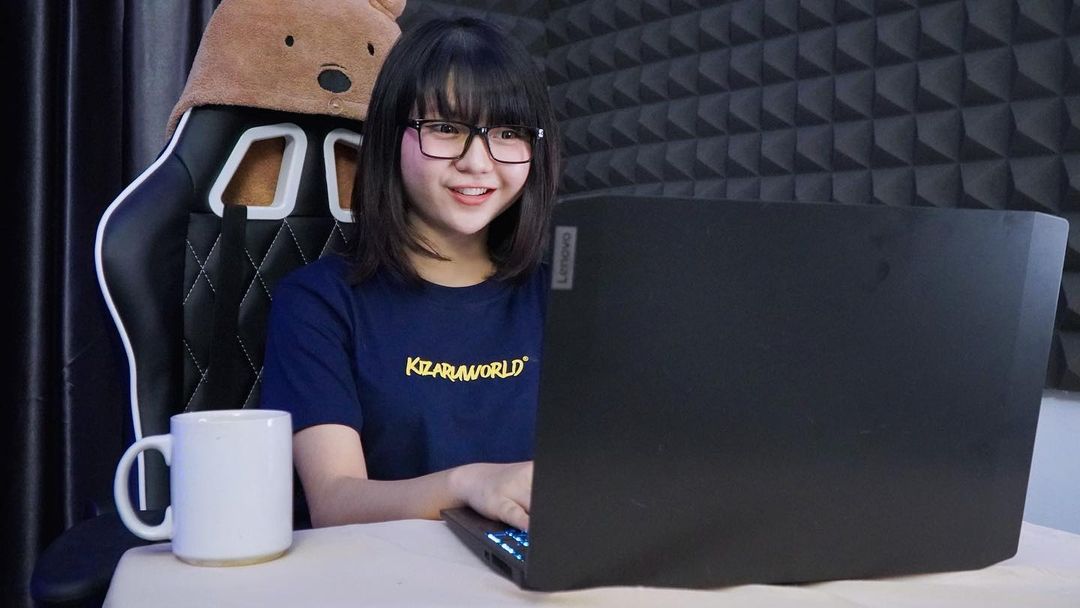 10 Gamers Cewek Indonesia yang Kemampuannya juga Patut Dijagokan. Idola Banget!