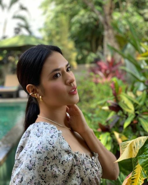 10 Musisi Indonesia Berprestasi yang Mengisi Soundtrack Film dan Serial Luar Negeri. Keren Banget!