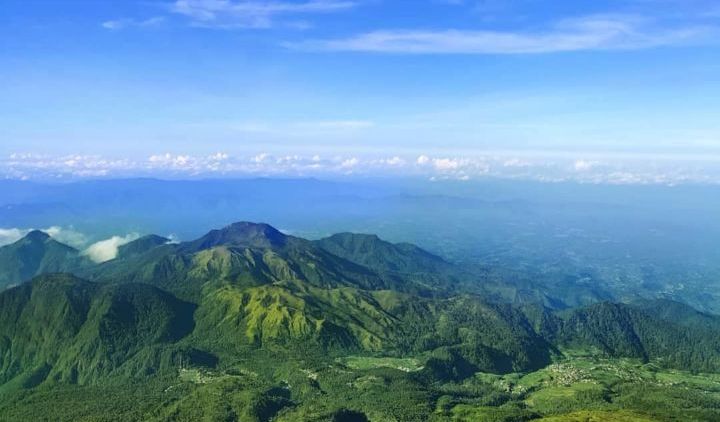 #DiIndonesiaAja-Menikmati Indahnya 5 Surga Wisata di Kaki Gunung Lawu