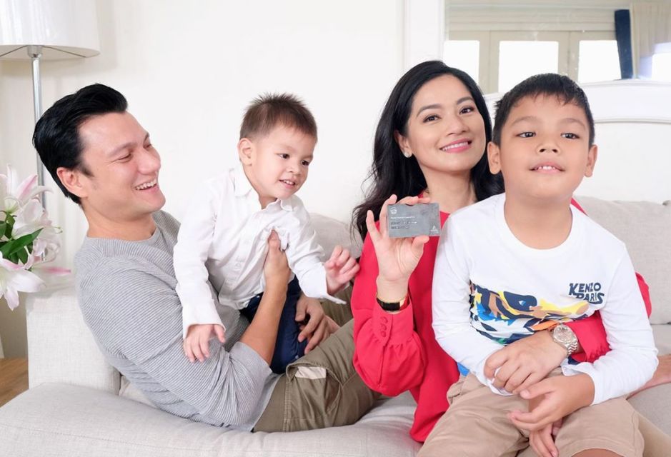 Bangun Bisnis Bersama, 8 Pasangan Artis ini Makin Sukses dan Kompak. Bisa Ditiru nih! 22 Bangun Bisnis Bersama, 8 Pasangan Artis ini Makin Sukses dan Kompak. Bisa Ditiru nih!