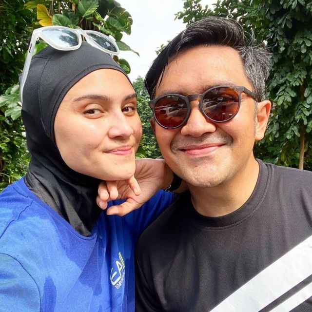 Bangun Bisnis Bersama, 8 Pasangan Artis ini Makin Sukses dan Kompak. Bisa Ditiru nih! 21 Bangun Bisnis Bersama, 8 Pasangan Artis ini Makin Sukses dan Kompak. Bisa Ditiru nih!